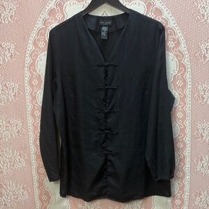 Anne Carson Black Linen Mandarin Jacket
Size 2X
